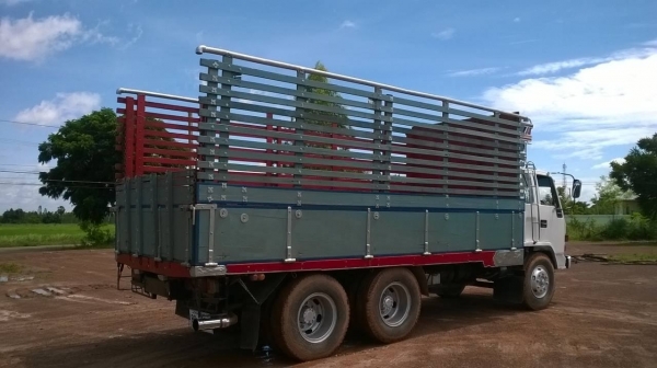 ขาย 10 ล้อ JCM เพลาเดียว วางเครื่อง 6BG1 175 แรงม้า วางหัวร็อคกี้ลงเล่มแล้ว เปลี่ยนช่วงล่างใหญ่ พวงมาลัยพาวเวอร์ ทะเบียนเต็มพร้อมโอน ราคาต่อรองได้ครับผม