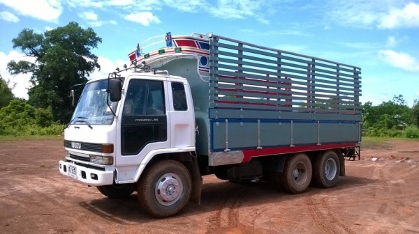 ขาย 10 ล้อ JCM เพลาเดียว วางเครื่อง 6BG1 175 แรงม้า วางหัวร็อคกี้ลงเล่มแล้ว เปลี่ยนช่วงล่างใหญ่ พวงมาลัยพาวเวอร์ ทะเบียนเต็มพร้อมโอน ราคาต่อรองได้ครับผม