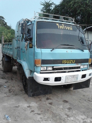 ขาย6ล้อดำเจชีเอม. หัวร้อกกี้ เครื่อง6BG1ส้ม185แรง เกียรเจ เฟื่องท้าใหญ่ฟูโช