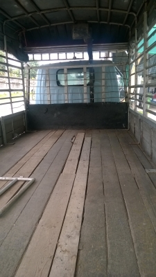 6 ล้อ หัวการ์ตูนเครื่อง 110 สีเทาฟ้า คอกเหล็ก หลังคามิเนียม ยาว 4 เมตร ยางขอบ 16 825 ติดแก๊ส  LPG ครัดซีดีเครื่องดี