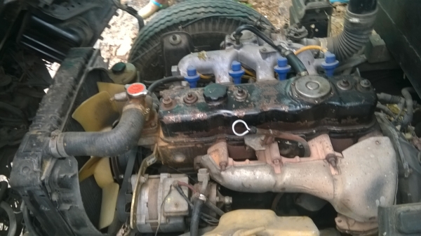 6 ล้อ หัวการ์ตูนเครื่อง 110 สีเทาฟ้า คอกเหล็ก หลังคามิเนียม ยาว 4 เมตร ยางขอบ 16 825 ติดแก๊ส  LPG ครัดซีดีเครื่องดี