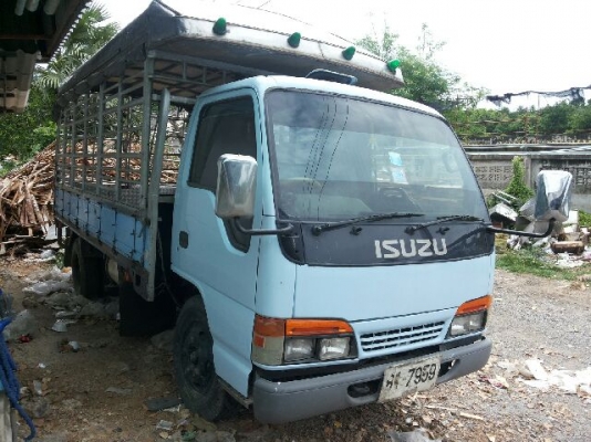 6 ล้อ หัวการ์ตูนเครื่อง 110 สีเทาฟ้า คอกเหล็ก หลังคามิเนียม ยาว 4 เมตร ยางขอบ 16 825 ติดแก๊ส  LPG ครัดซีดีเครื่องดี