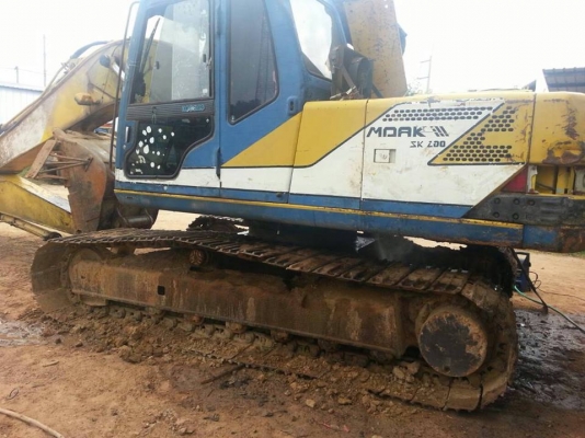 **620,000 บ.ต่อรอง**ขายแบคโฮ ยอดนิยม KOBELCO MARK3 SK 200 ไฟฟ้าตัด เครื่องเดิมปั้มเดิม เครื่องMITSU 6D31-135HP 6สูบ เครื่องดีแน่นดี แรง ไม่เยิ้ม ปั้มK3V แห้ง แรง ทำงานดีเร็ว ไม่โหลด บูมอาร์มดี มีปะ1แผล บุ้งกี๋ดีไม่ผุ บูท/สลัก แน่นดีใช้ได้ เอวดีมีขยับนิดๆ