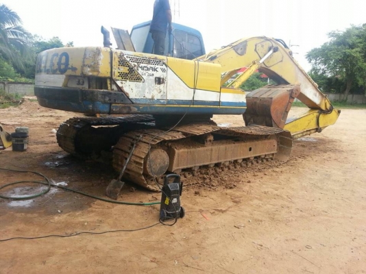 **620,000 บ.ต่อรอง**ขายแบคโฮ ยอดนิยม KOBELCO MARK3 SK 200 ไฟฟ้าตัด เครื่องเดิมปั้มเดิม เครื่องMITSU 6D31-135HP 6สูบ เครื่องดีแน่นดี แรง ไม่เยิ้ม ปั้มK3V แห้ง แรง ทำงานดีเร็ว ไม่โหลด บูมอาร์มดี มีปะ1แผล บุ้งกี๋ดีไม่ผุ บูท/สลัก แน่นดีใช้ได้ เอวดีมีขยับนิดๆ