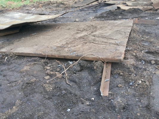 ขายเหล็กแผ่นมีหลายขนาดกว้าง1-1.5เมตรยาว4-6เมตร