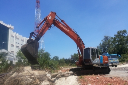 ขายรถขุดEX200-2 เก่านอกเอกสารนำเข้า ถูกๆตามสภาพ