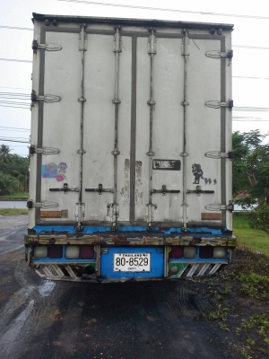 6ล้อใหญ่ ตู้แห้ง ประตู10บาน ยาว 7.20ม อีซูสุ 200แรงม้า ปี51 รถสวย เครื่องดี พร้อมใช้งาน ราคาต่อรองได้ เล่มทะเบียนพร้อม 087-2976734