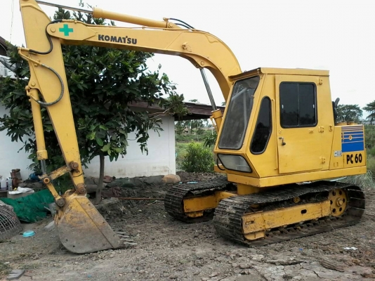 KOMATSU PC60-1 สภาพรถสวยมากๆ พร้อมใช้งานได้เลย เครื่องดี ปั๊มแรง ราคาต่อรองได้ 087-2976734