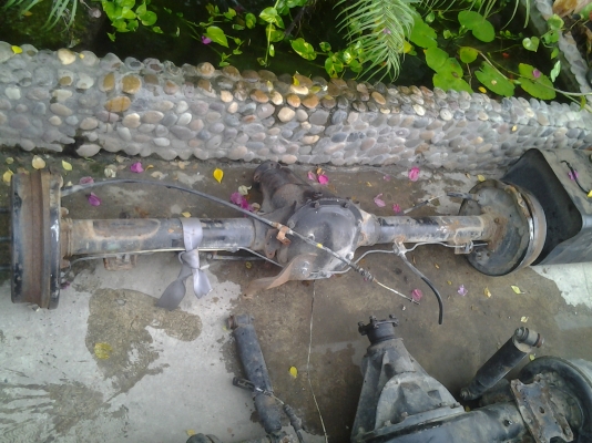 ขายคานหลังอีซูซุ4ล้อ เก่าเชียงกง 5500 บาทครับ