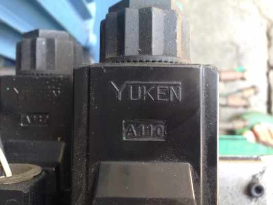 ขายปั้มน้ำมันไฮโดรลิค ขนาดมอเตอร์ 3 HP. 380 V พร้อมซาลีนอยวาล์ว 2 ตัว สภาพสวยมาก อุปกรณ์ครบ พร้อมใช้งาน มี 2 ตัวครับ(เหลือ 1 ตัวครับ) ขายปั้มน้ำมันไฮโดรลิค ขนาดมอเตอร์ 3 HP. 380 V พร้อมซาลีนอยวาล์ว 2 ตัว สภาพสวยมาก อุปกรณ์ครบ พร้อมใช้งาน มี 2 ตัวครับ(เหลือ 1 ตัวครับ)