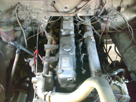 สิบล้อ หน้ายาวอีซูซุ เครื่องนิสสัน PD 185 แรงม้า 2เพลา ดั้ม