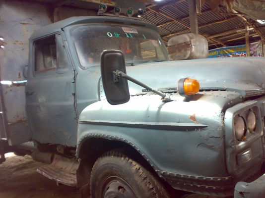 สิบล้อ หน้ายาวอีซูซุ เครื่องนิสสัน PD 185 แรงม้า 2เพลา ดั้ม