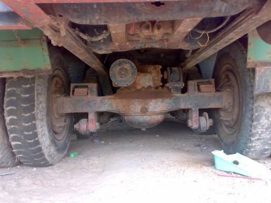 สิบล้อ หน้ายาวอีซูซุ เครื่องนิสสัน PD 185 แรงม้า 2เพลา ดั้ม