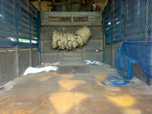 สิบล้อ หน้ายาวอีซูซุ เครื่องนิสสัน PD 185 แรงม้า 2เพลา ดั้ม