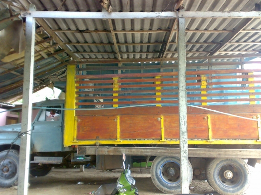 สิบล้อ หน้ายาวอีซูซุ เครื่องนิสสัน PD 185 แรงม้า 2เพลา ดั้ม