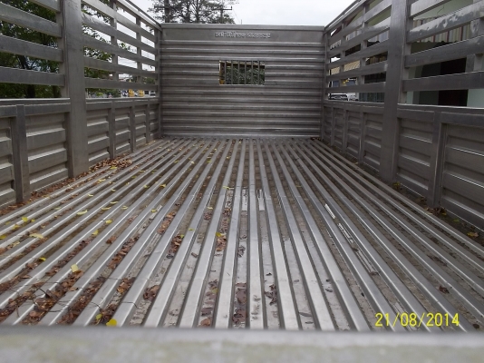 ขายกระบะสแตนเลส ใส่10ล้อ ขายกระบะสแตนเลส ใส่10ล้อ