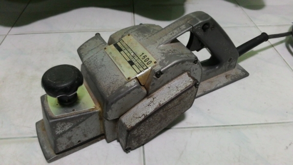 กบไฟฟ้า 3 นิ้ว Makita รุ่น 1600 (750w) สภาพดีพร้อมใช้งานครับ