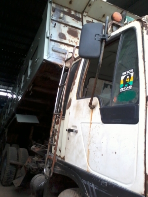 สิบล้อ3 m สภาพพร้อมใช่เคร่ือง240 กระจกไฟฟ้า คัสซี่สวย