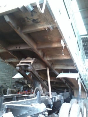 สิบล้อ3 m สภาพพร้อมใช่เคร่ือง240 กระจกไฟฟ้า คัสซี่สวย