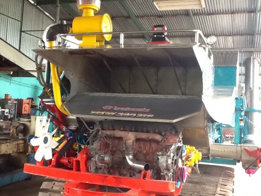 ซื้อขายแลกเปลี่ยนรถเกี่ยวข้าวมือสองและซ่อมช่วงล่าง ใหม่และเก่า สนใจติดต่อ ปรีชา การช่าง(ช่างอุ) โทร 0860025364