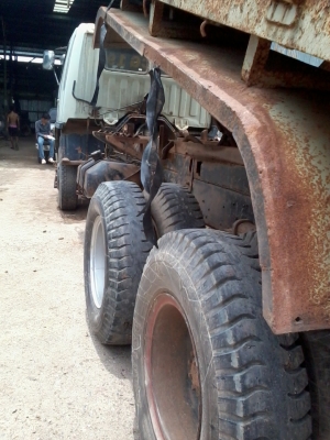 สิบล้อ3 m สภาพพร้อมใช่เคร่ือง240 กระจกไฟฟ้า คัสซี่สวย