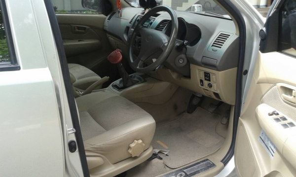 TOYOTA VIGO PRERUNNER D4D VN Turbo 4 ประตู 2.5 E ปี 2010 ขาย475,000บาท TOYOTA VIGO PRERUNNER D4D VN Turbo 4 ประตู 2.5 E ปี 2010 ขาย475,000บาท