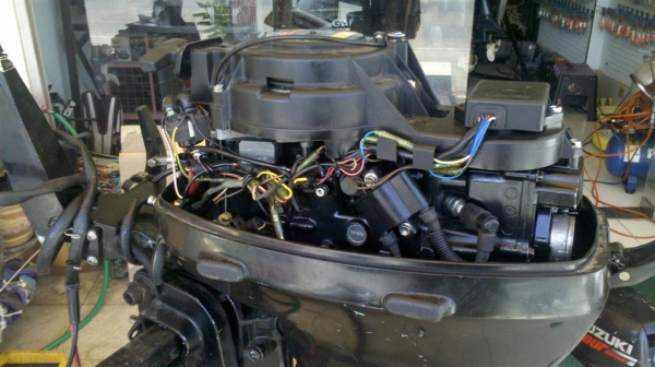 เครื่อง ซูซูกิ 15แรงม้า 4จังหวะ หางยาว 22นิ้ว 45000 บาท