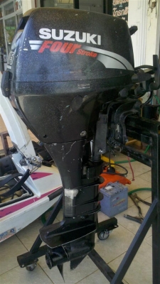 เครื่อง ซูซูกิ 15แรงม้า 4จังหวะ หางยาว 22นิ้ว 45000 บาท