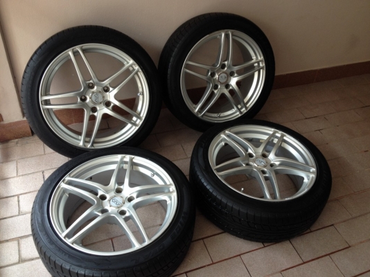 ADVAN MODLE 5 แท้ยุ่นขอบ17กว้าง7นิ้ว4ลูกอ๊อฟ35 5รู114ยางปี12ยุ่นสวยๆ