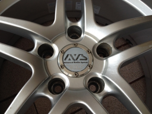 ADVAN MODLE 5 แท้ยุ่นขอบ17กว้าง7นิ้ว4ลูกอ๊อฟ35 5รู114ยางปี12ยุ่นสวยๆ