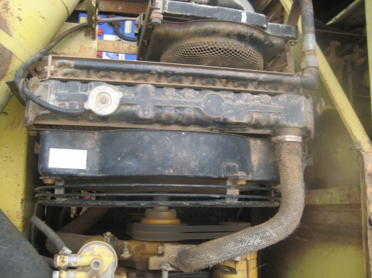 KOMATSU PC 100 รุ่น 3 ราคา 420,000 บาท KOMATSU PC 100 รุ่น 3 ราคา 420,000 บาท