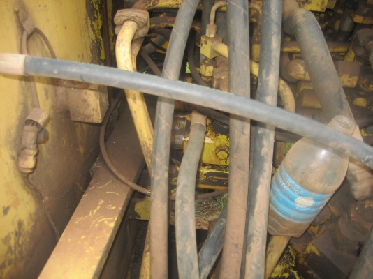 KOMATSU PC 100 รุ่น 3 ราคา 420,000 บาท KOMATSU PC 100 รุ่น 3 ราคา 420,000 บาท