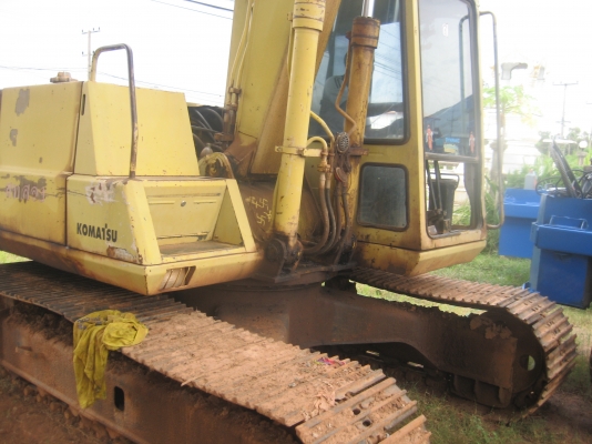 KOMATSU PC 100 รุ่น 3 ราคา 420,000 บาท KOMATSU PC 100 รุ่น 3 ราคา 420,000 บาท