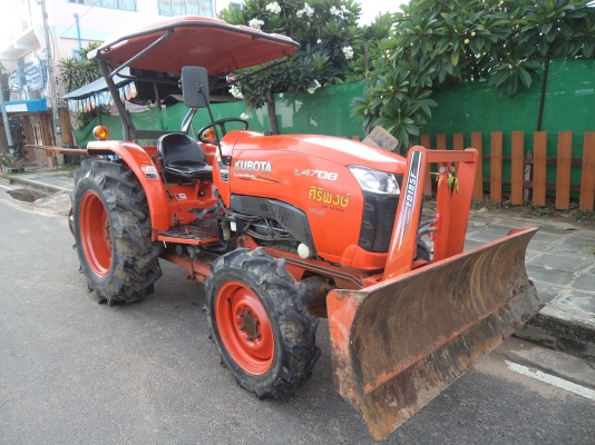 ขาย((485000))รถไถคูโบต้า47แรง อุปกรครบ4อย่างสภาพสวยพร้อมใช้งาน