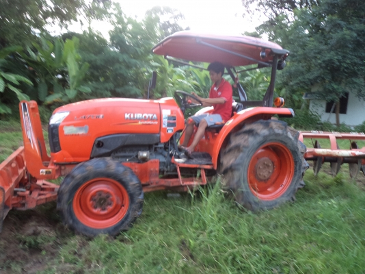 ขาย((485000))รถไถคูโบต้า47แรง อุปกรครบ4อย่างสภาพสวยพร้อมใช้งาน