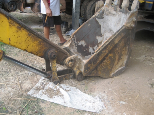 KOBELCO   LE  60     ราคา  320,000  บาท