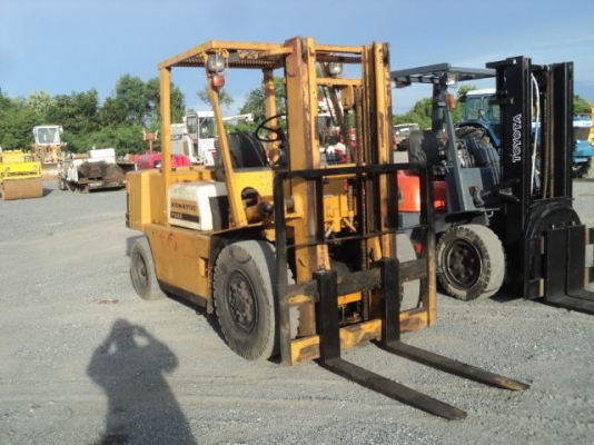 ขายรถยก3.5ตันkomatsu....ปัมแรงมาก