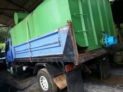 ขายรถ6ล้อดั้ม ISUZU  NPR เครื่อง 135 แรงม้า ปี 47 สนใจโทร 081-9701072