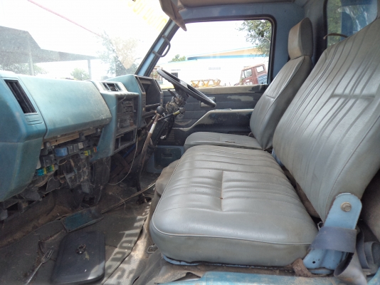 ขาย((175000)) รถอีซูซุ6ล้อดั้ม เครื่อง85แรง  ราคาถูกๆคับ  (ไม่มีเล่มคับ)