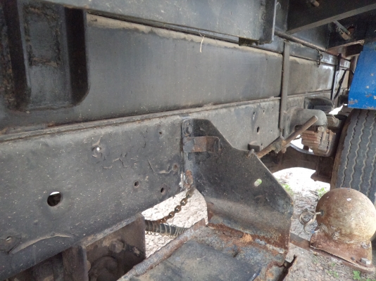 ขาย((175000)) รถอีซูซุ6ล้อดั้ม เครื่อง85แรง  ราคาถูกๆคับ  (ไม่มีเล่มคับ)