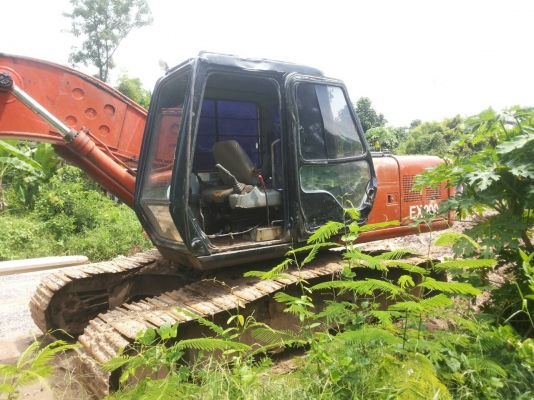 แลกหรือขายรถแบคโฮex200-2หรือแลกหัวลาก