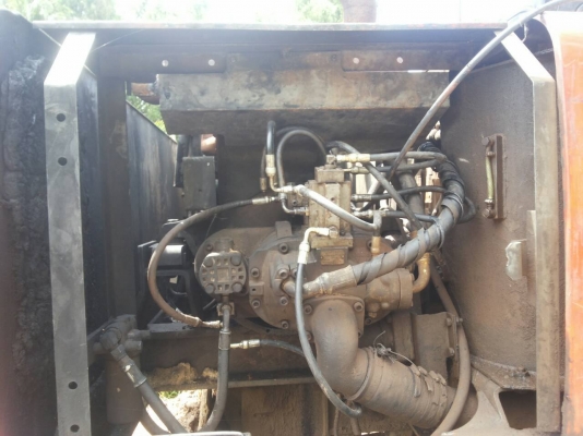 แลกหรือขายรถแบคโฮex200-2หรือแลกหัวลาก