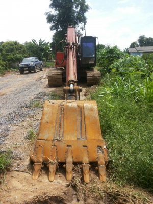 แลกหรือขายรถแบคโฮex200-2หรือแลกหัวลาก