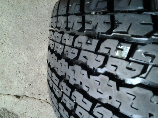 บริสโตน 245/70/16 ปี12 ดอกตรูมๆ