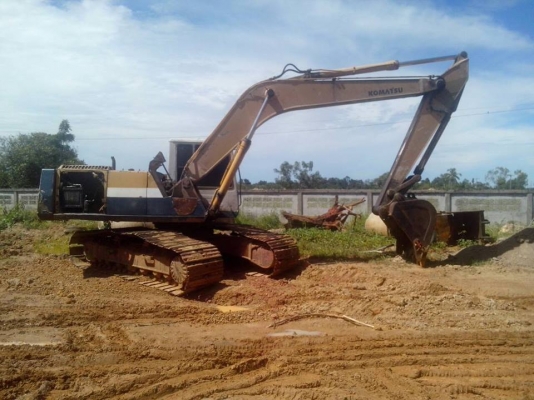 **590,000 บ.ต่อรอง**ขายแบคโฮ KOMATSU PC200-5 S.No.62496  คอนโทรลสั้น ไฟฟ้าครบ เครื่องเดิมปั้มเดิม แอร์มี เครื่อง KOMATSU 6สูบ เดิมๆแน่นๆ แรงดี แห้ง ไม่เยิ้ม ปั้มดีแรงดี ทำงานดี เร็วดี บูมอาร์มดีสวยไม่ปะไม่ดาม บุ้งกี๋ดีไม่ผุ บูท/สลัก ดี แน่นดี เอวดี แน่น ไ