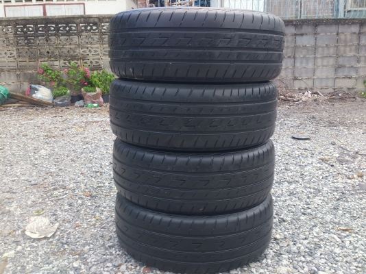 ขายยางบริสโตน Ecopia EP200  205/55R16 ยางสัปดาห์ที่41ปี13 ดอกยางสดนิ่มลึกเท่ากันไม่แตกลายไม่ร้าวไม่กินข้างดอกเต็ม(สภาพยาง95\%)ใช้งานน้อยมาก จำนวน 1 ชุด