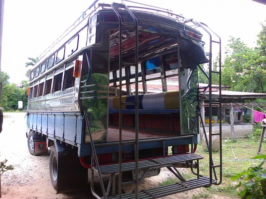 ***ขายแล้วครับขอบคุณ Truck2hand ขาย6ล้อประกอบมีหลังคาโดยสาร สภาพสวยๆ ISUZU NKR58L 4BB1-100HP ปี43 เครื่อง100แรงฝาดำ แน่นดีแรงดี เกียร์สั้นเข้าง่ายไม่มีหลุด ช่วงล่างเดิม5น็อต หน้า-หลัง คัสซีสวยไม่ปะไม่ดาม กระบะพื้นไม้4.30ม.มีหลังคาโดยสาร พื้นสวยข้างสวยไม่ม