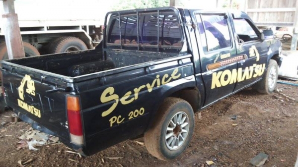 **59,000 บ.ต่อรอง**ขายกระบะ4ประตู ถูกๆ อดีตรถตำรวจ NISSAN BIG-M TD27 ฝาขาว เครื่องดีสตาร์ทติดง่าย แน่นดี แรงดี เกียร์ดีไม่หลุด ช่วงล่างดีคัสซีสวยเดิมไม่ปะไม่ดาม กระบะดี พื้นมีผุนิดๆ ลอนยังสวย ภายในเก๋งดี เบาะดีไม่ขาด คอนโซลดี มีตำหนิแผงประตูฝั่งซ้ายหน้าไม