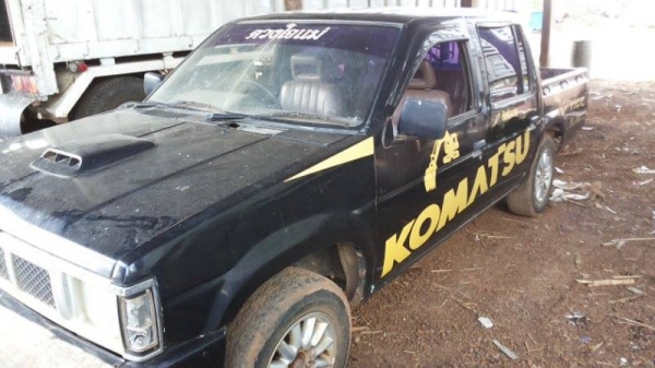 **59,000 บ.ต่อรอง**ขายกระบะ4ประตู ถูกๆ อดีตรถตำรวจ NISSAN BIG-M TD27 ฝาขาว เครื่องดีสตาร์ทติดง่าย แน่นดี แรงดี เกียร์ดีไม่หลุด ช่วงล่างดีคัสซีสวยเดิมไม่ปะไม่ดาม กระบะดี พื้นมีผุนิดๆ ลอนยังสวย ภายในเก๋งดี เบาะดีไม่ขาด คอนโซลดี มีตำหนิแผงประตูฝั่งซ้ายหน้าไม