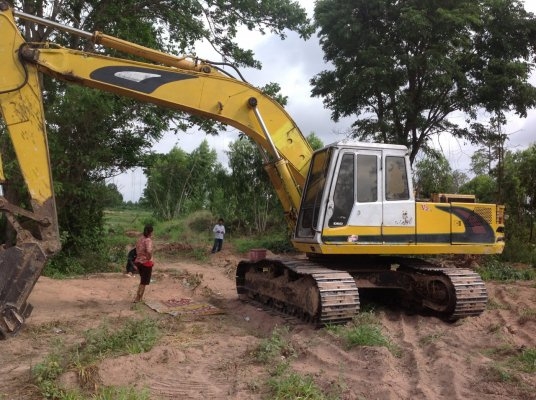 ขายรถขุดแบ็คโฮ KOBELCO 200 mark//คอนโทรลสั้น ไม่โหลดทำงานดี เอวแน่น เครื่อง6D31 ปั๊ม K13V เดิม ช่วงล่างเต็ม พร้อมใช้งาน ทำงานปกติ